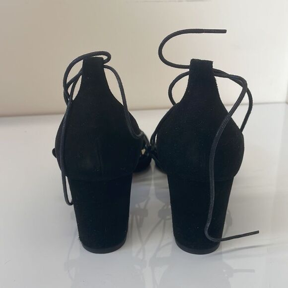 Intentionally Blank Hatter Chunky Heel in Black Suede - Picture 4 of 8